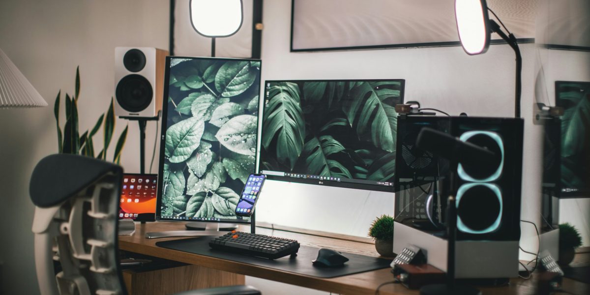 Beautiful Nature themed Custom PC Setup, with White and green lights.